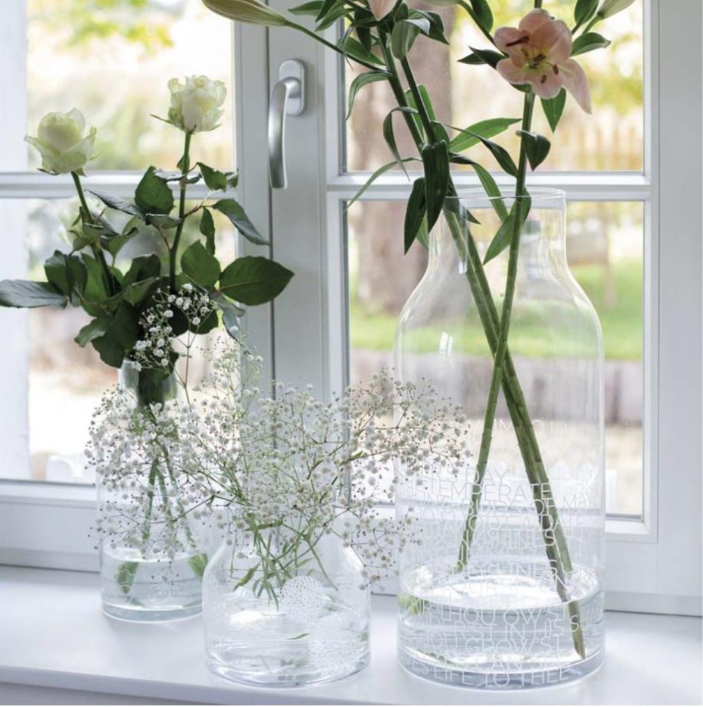 Sklenená váza Kvet